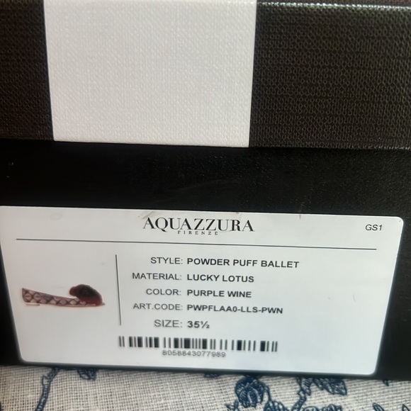Beautiful Aquazzura ballet flats New in Box. - Picture 6 of 10